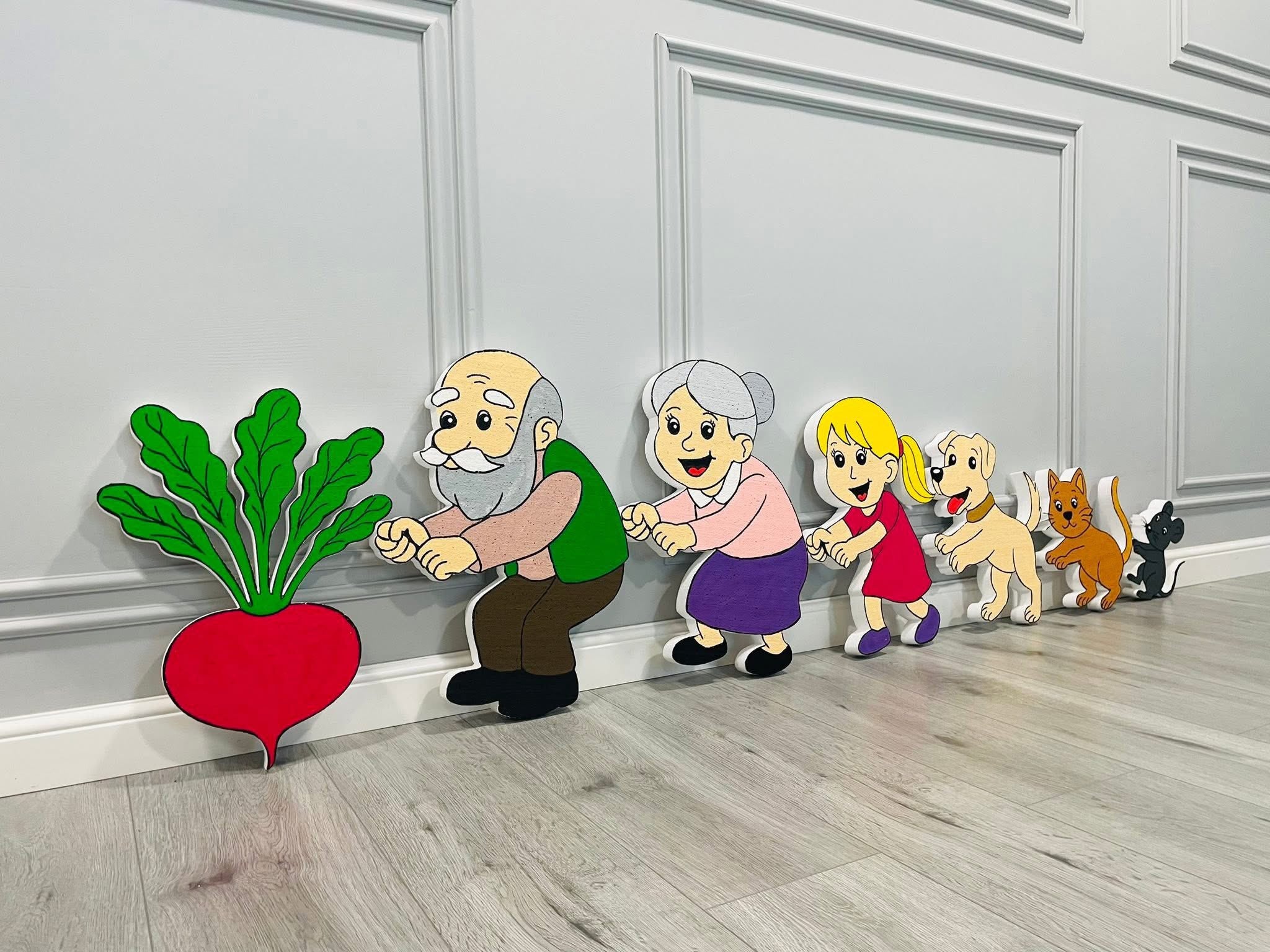 Personaje ,,Ridichea Uriasa''